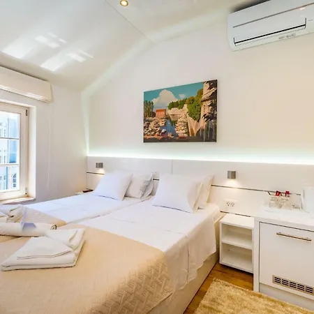 Idassa Palace Gasthof Zadar