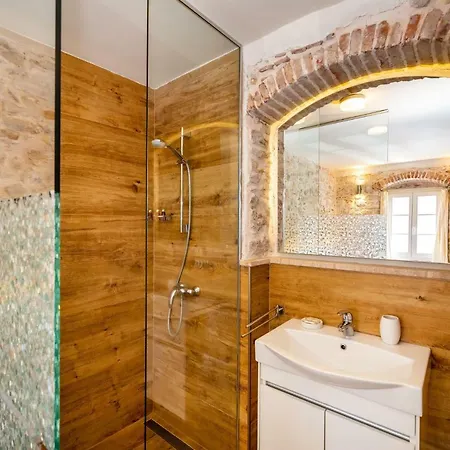 Idassa Palace Konukevi Zadar