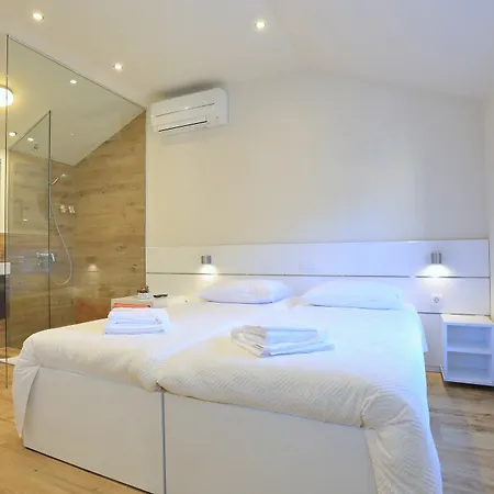 Konukevi Idassa Palace 3*