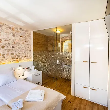 Idassa Palace Πανσιόν Ζαντάρ